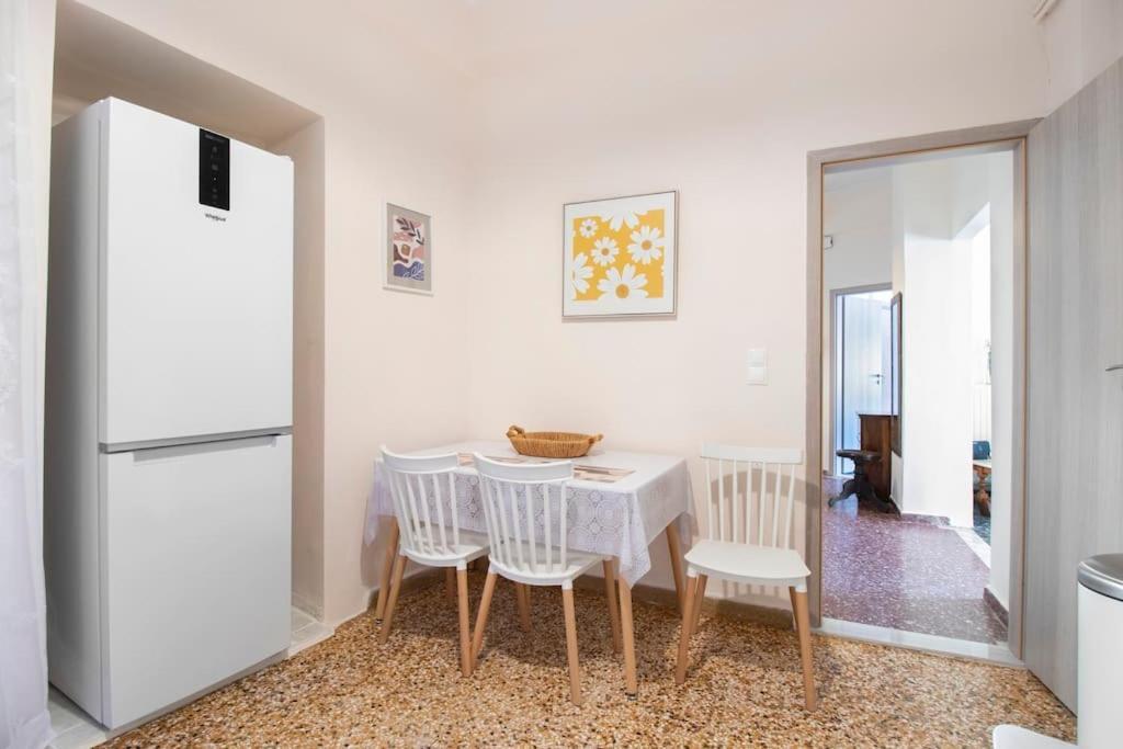 Vintage Charm Apt Near Centre Heraklion  ภายนอก รูปภาพ