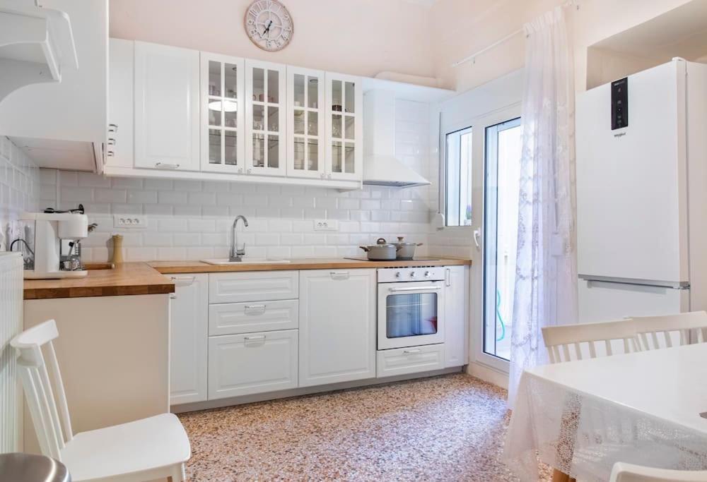 Vintage Charm Apt Near Centre Heraklion  ภายนอก รูปภาพ