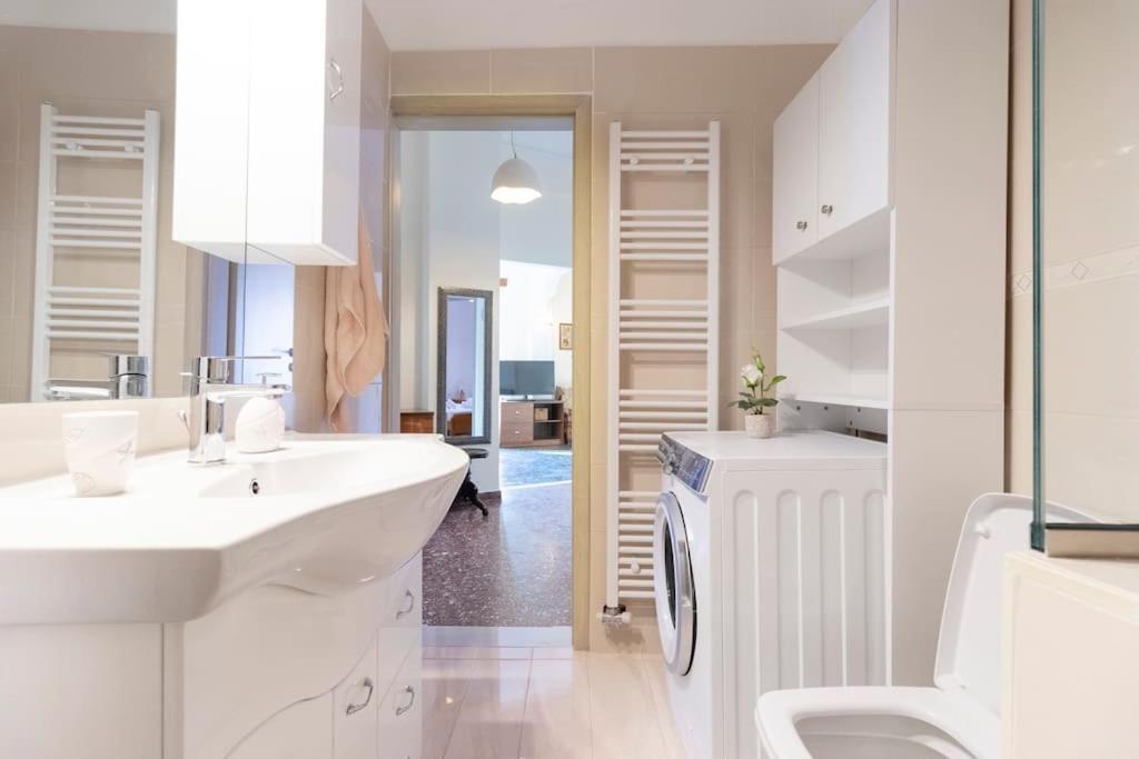 Vintage Charm Apt Near Centre Heraklion  ภายนอก รูปภาพ